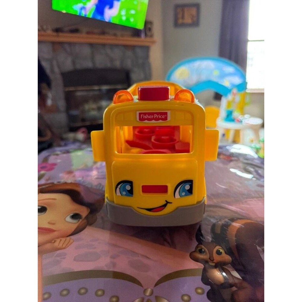 Little people bus